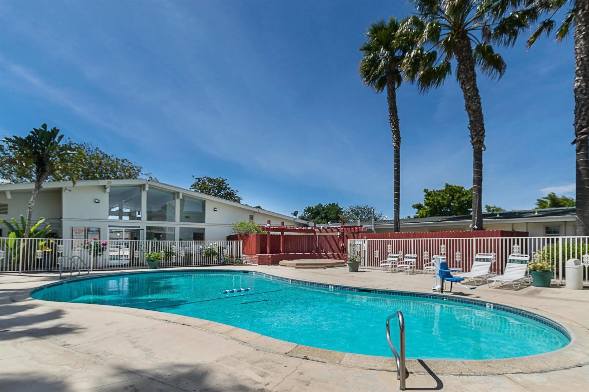 Motel 6-Santa Maria, Ca - South Zewnętrze zdjęcie